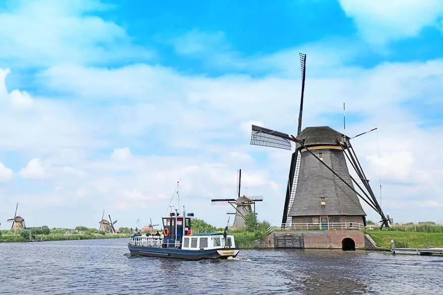 Kinderdijk windmills and Canal Cruiser boat