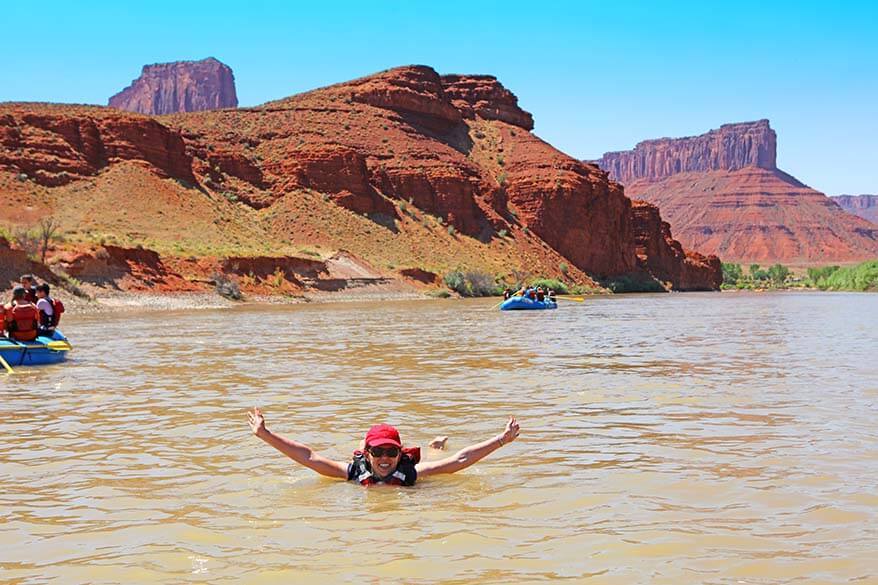 Moab rafting - swimming in Colorado river
