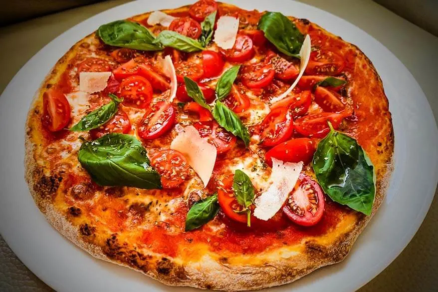 Pizza Campania - best regional foods in Italy