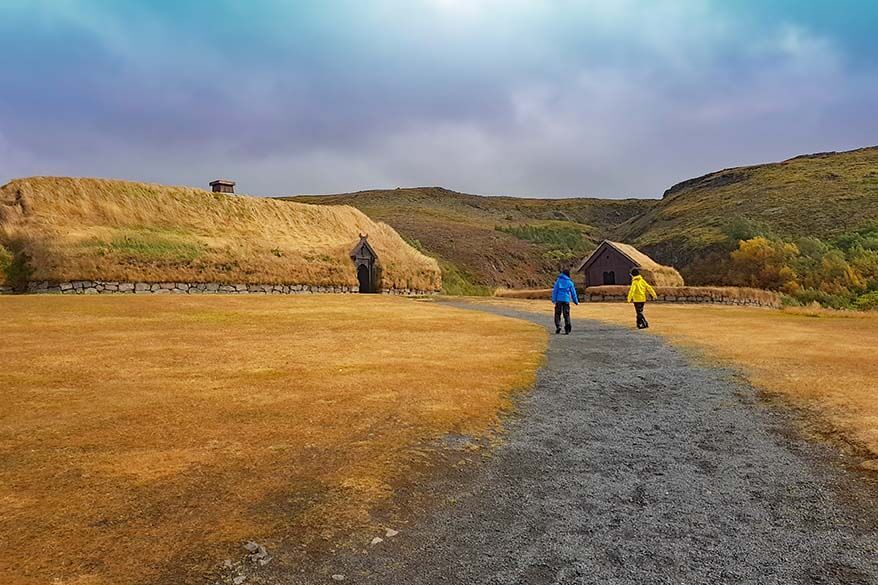 Þjóðveldisbærinn Viking Era Farm in Iceland