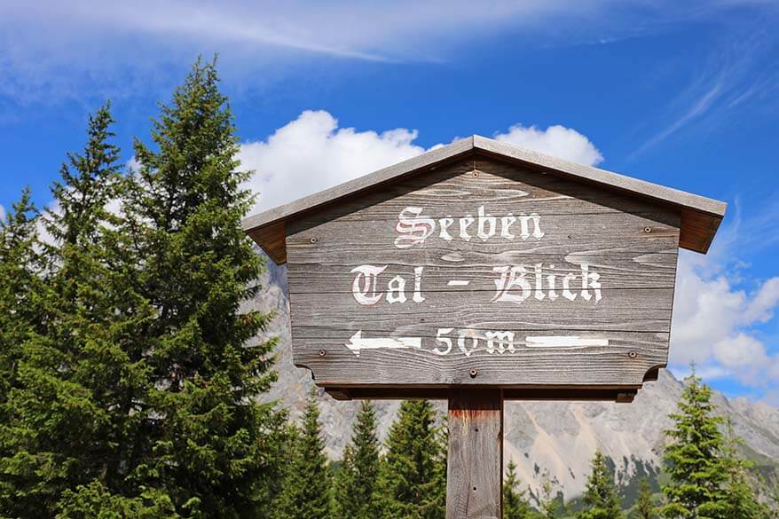 Signs to Seebental Blick viewpoint along the Seebenesee hike