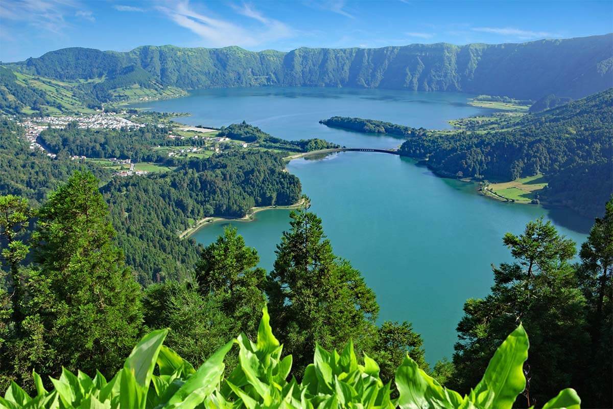 Lagoa do Fogo Viewpoint Route - Água d'Alto Beach, Azores