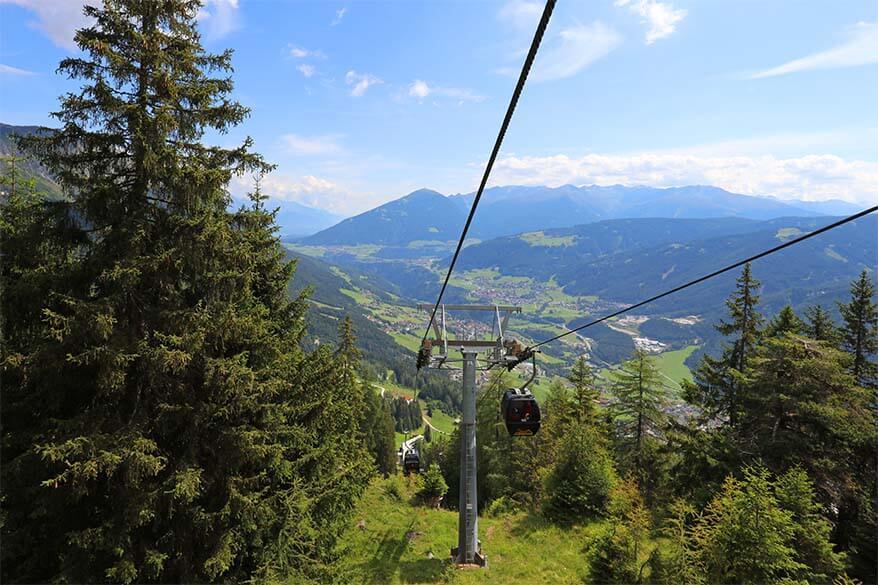 Kreuzjochbahn cable car at Schlick 2000