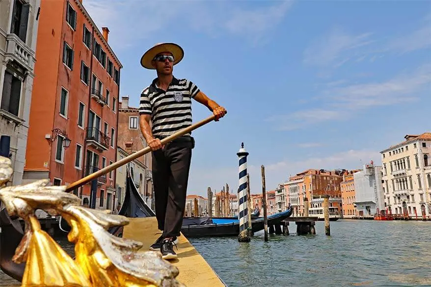 Venice gondola tour