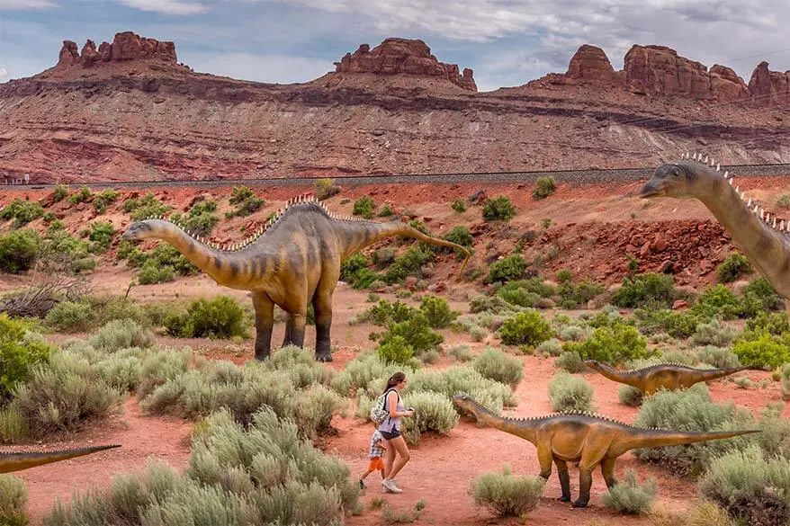Moab Giants dinosaur park