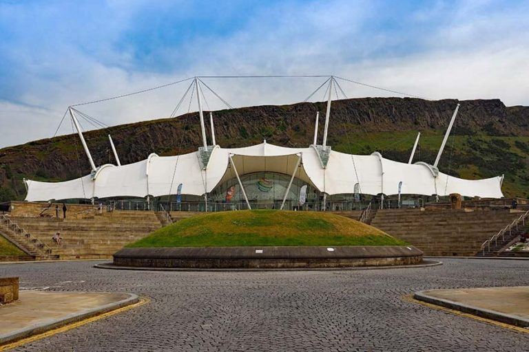 17 Best Tourist Attractions & Things to Do in Edinburgh (+ Map)