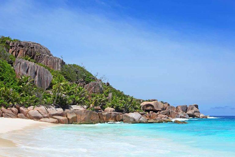 Island Hopping in Seychelles (+How You Can Do It Too)