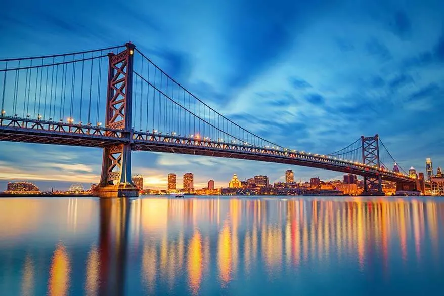 Benjamin Franklin Bridge and Philadelphia skyline