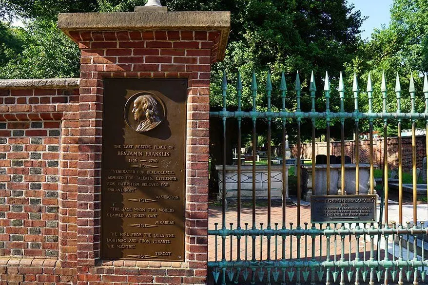 Christ Church Burial Ground with Benjamin Franklin's Grave in Philadelphia