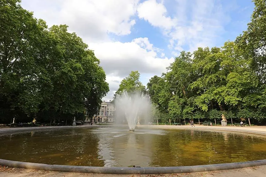 Brussels Park (Royal Park) fountain in summer