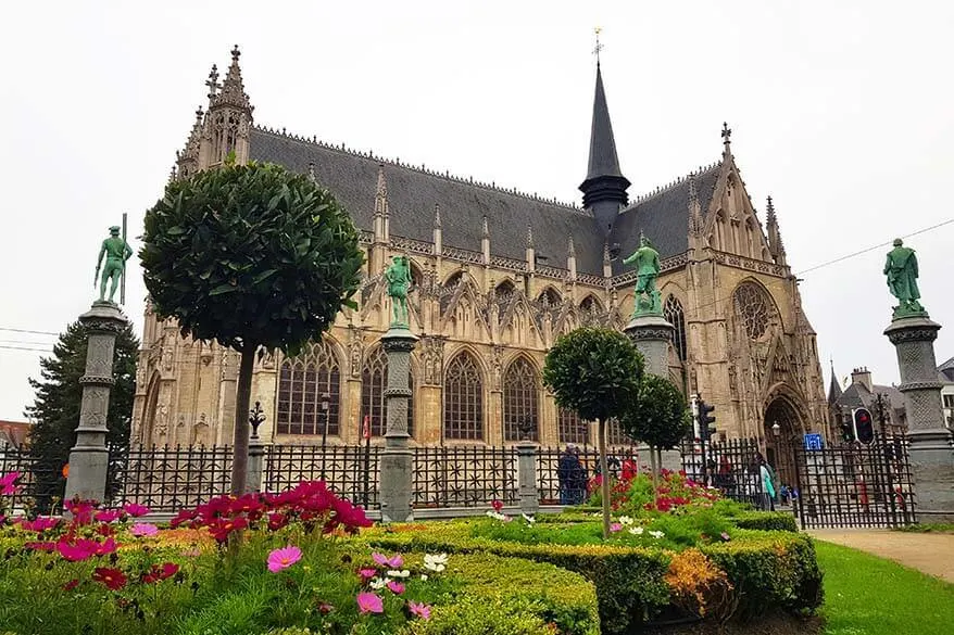 Petit Sablon church and park in Brussels