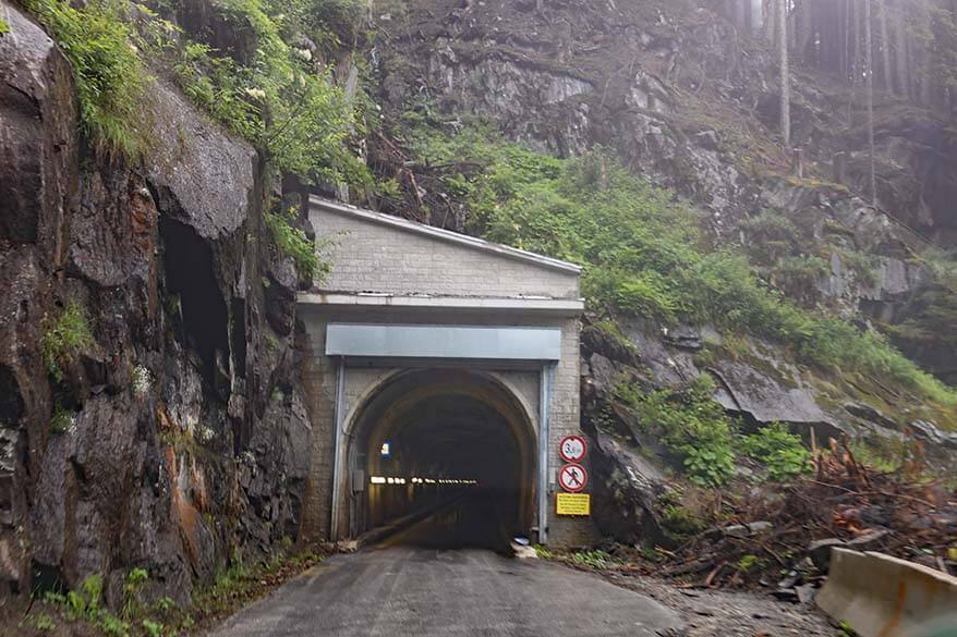 One way tunnel on Schlegeis Alpine Road.