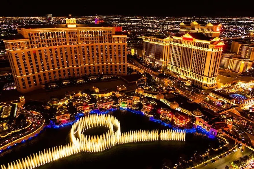 Bellagio Fountains at night - best things to do in Vegas
