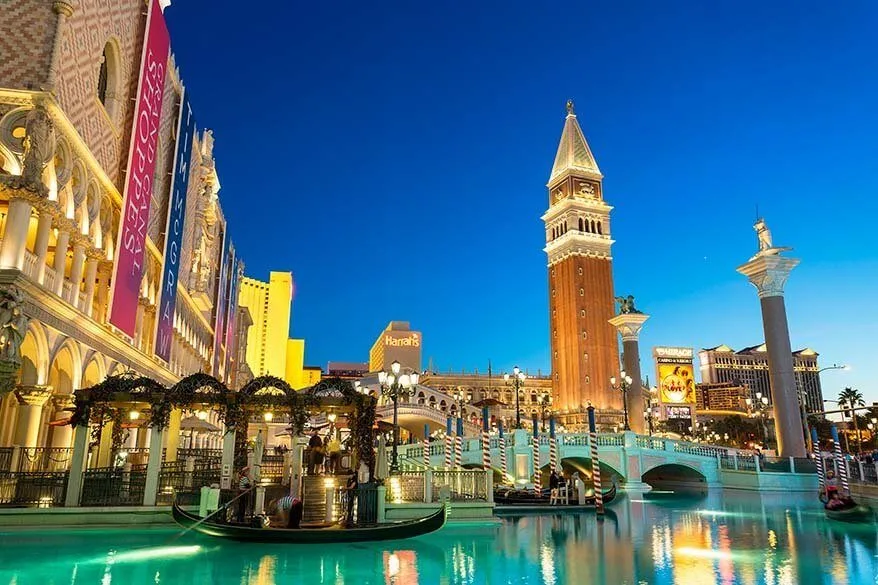 Las Vegas Must-Dos (and Must-Sees) - Revealed Travel Guides