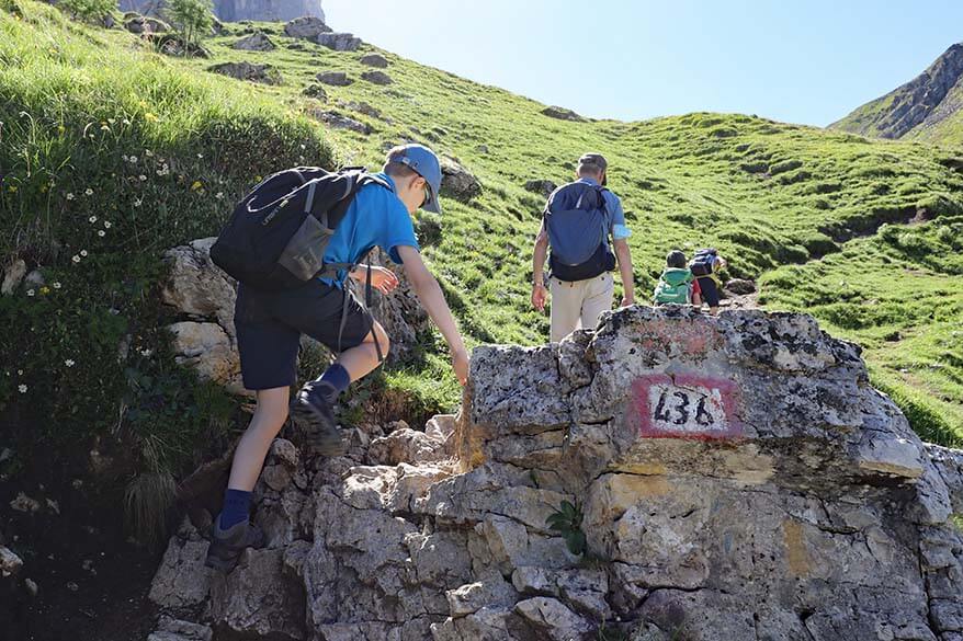 Hiking on the steep trail 436 between Passo Giau and Forcella Giau