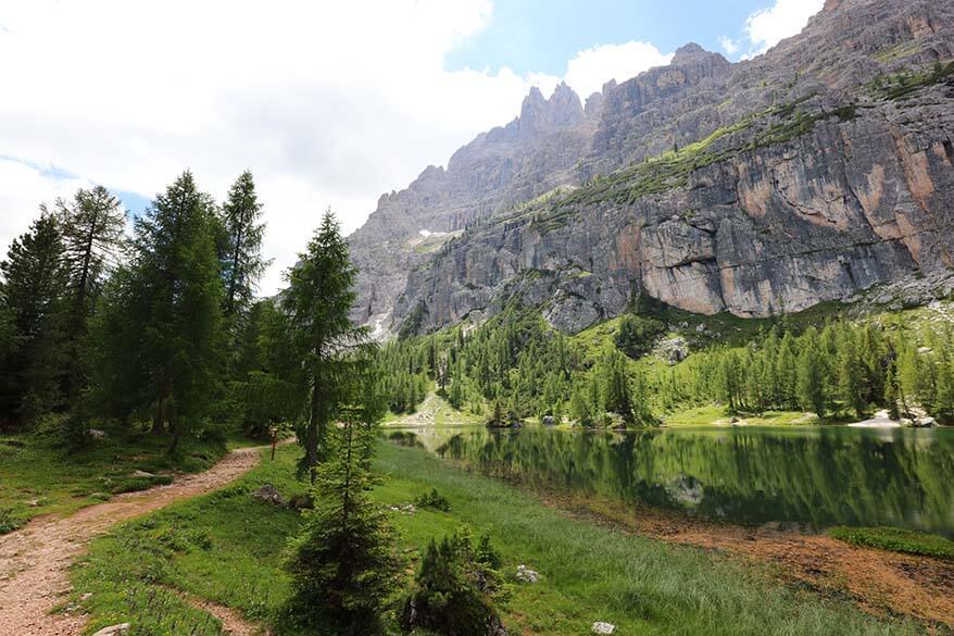 Hiking trail at Lago di Federa