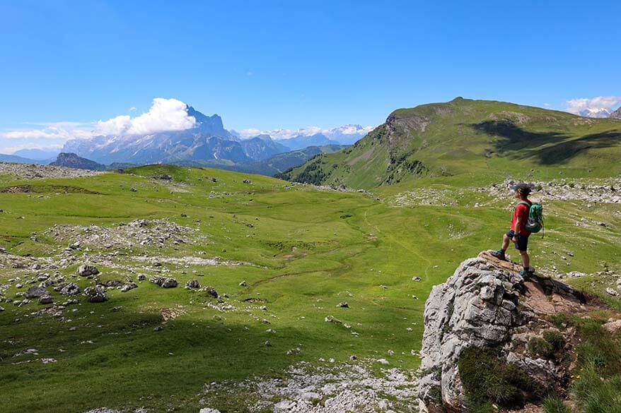 Mountain scenery on a hike between Forcella Giau and Forcella Ambrizzola