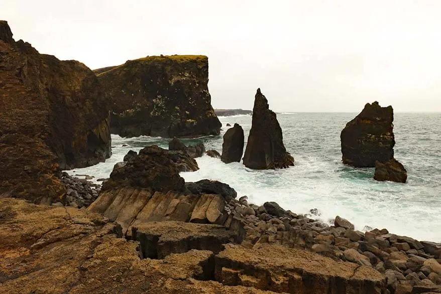 Valahnukamol clifs on Reykjanes Peninsula