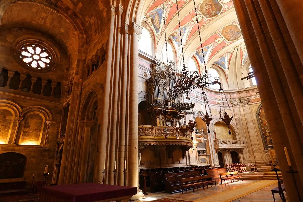 Lisbon Cathedral interior