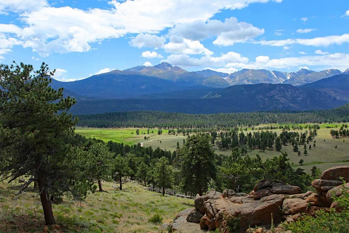 Views next to the road from Estes Park to Rocky Mountain National Park