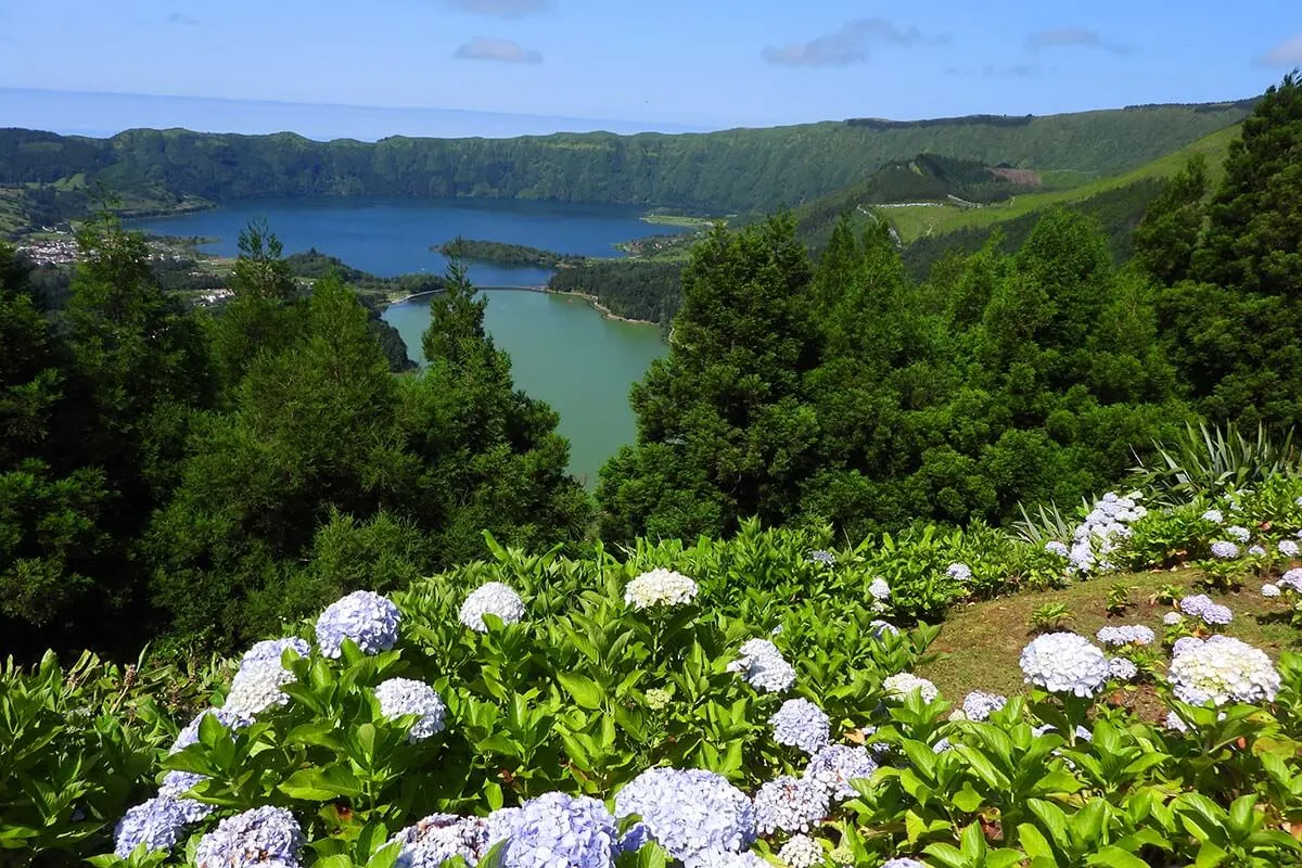 Miradouro da Vista do Rei viewpoint in Sete Cidades