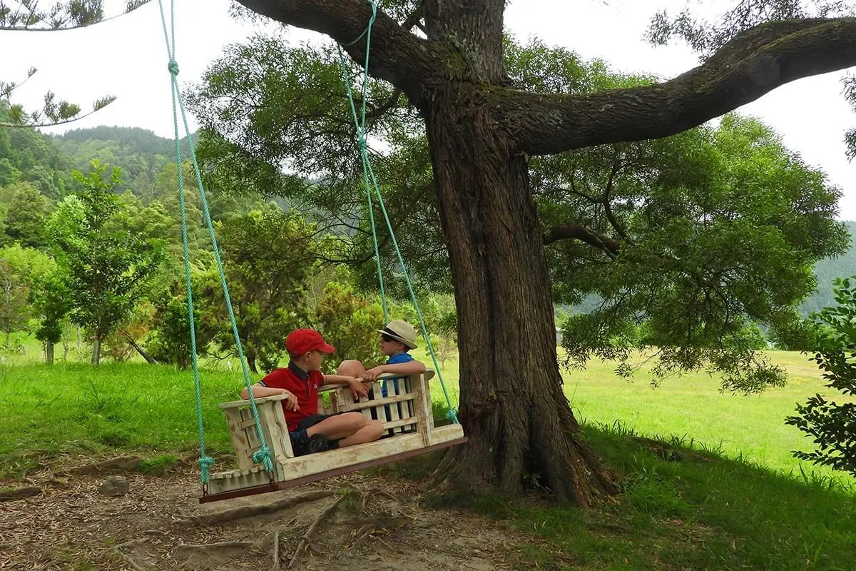Swings at the Monitoring and Research Center of Furnas
