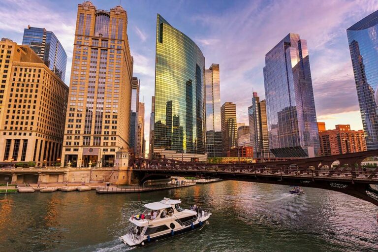 Traveling To Chicago For The First Time: 13 Tips & Tricks