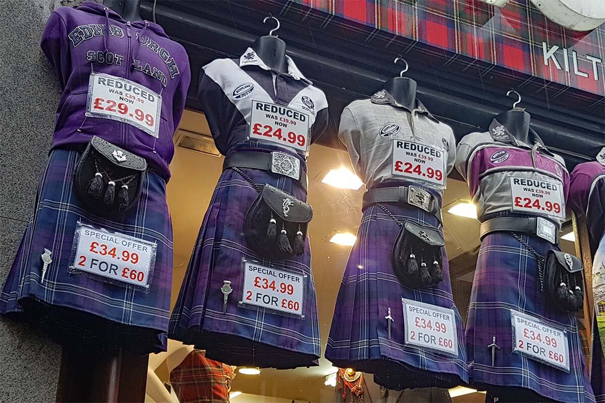 Cheap souvenirs on Royal Mile in Edinburgh