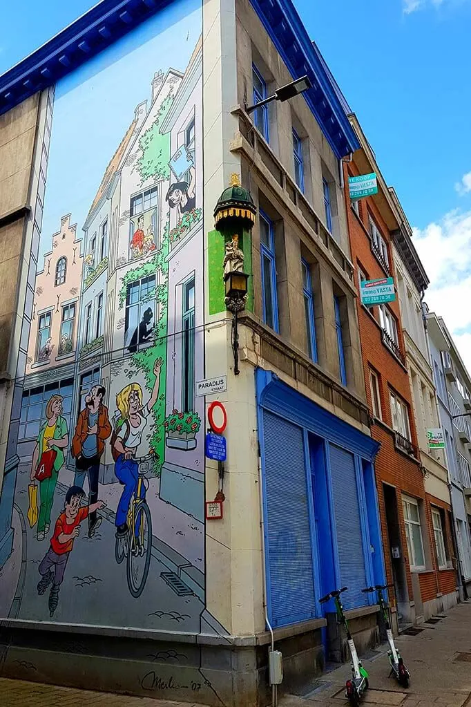 Comic mural in Antwerp