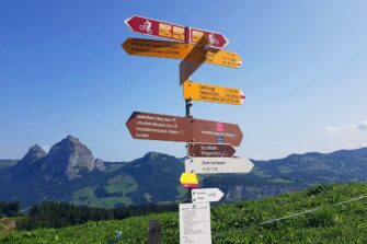 Stoos Ridge Signs Stoos Ridge Hike (Klingenstock to Fronalpstock): Info & Tips