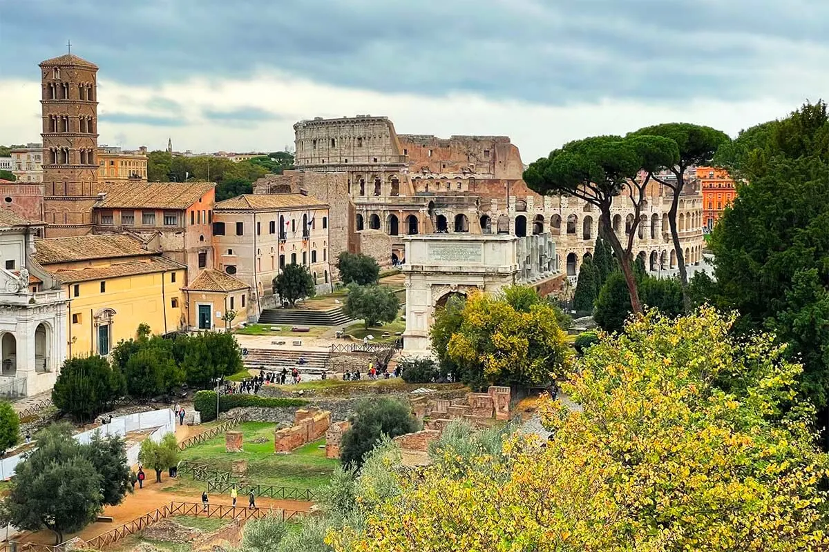 Coliseo y Foro Romano vistos desde el Monte Palatino