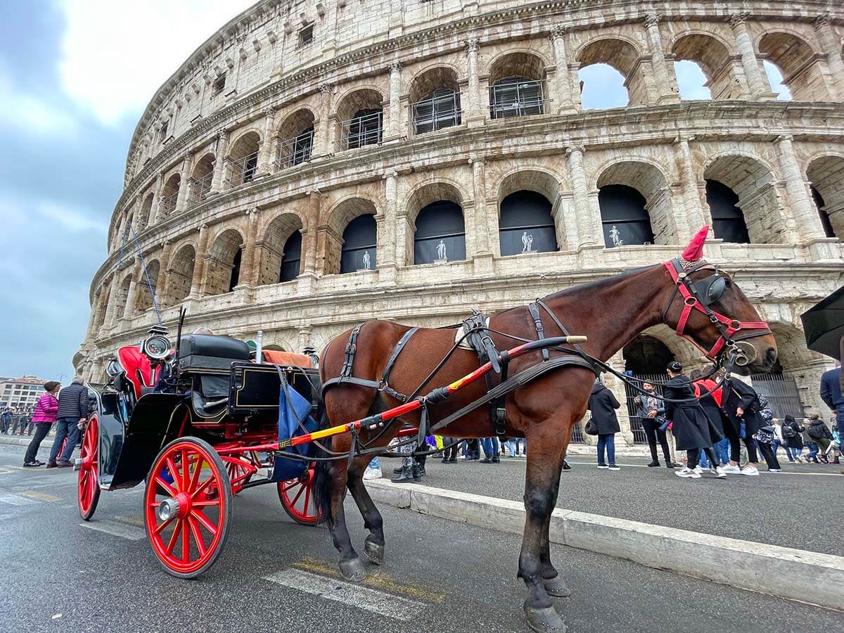 Horse-drawn carriage at the Colosseum in Rome