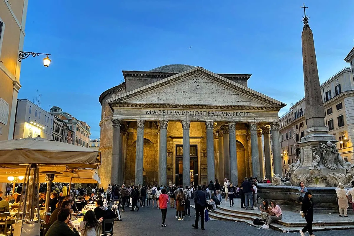 Pantheon and Piazza della Rotonda on an evening in November