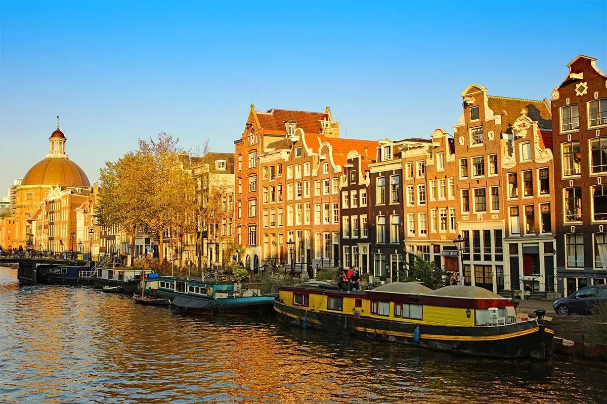 Amsterdam Singel canal buildings and Koepelkerk