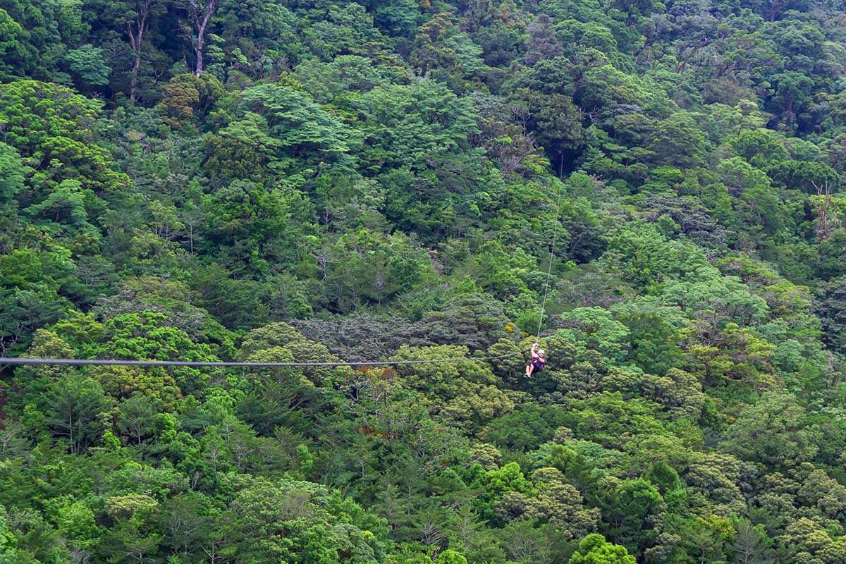 Canopy tours - ziplining in Montaverde Costa Rica