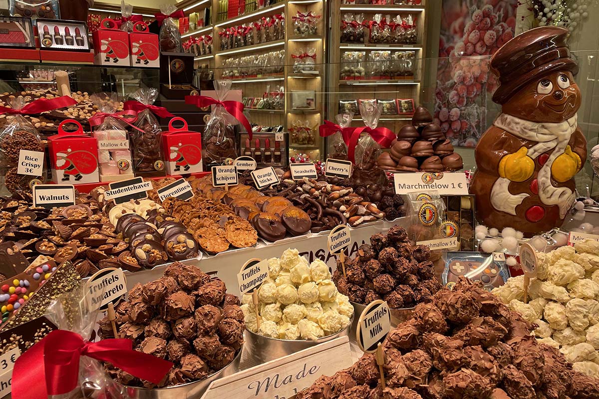 Chocolate shop in Bruges at Christmas
