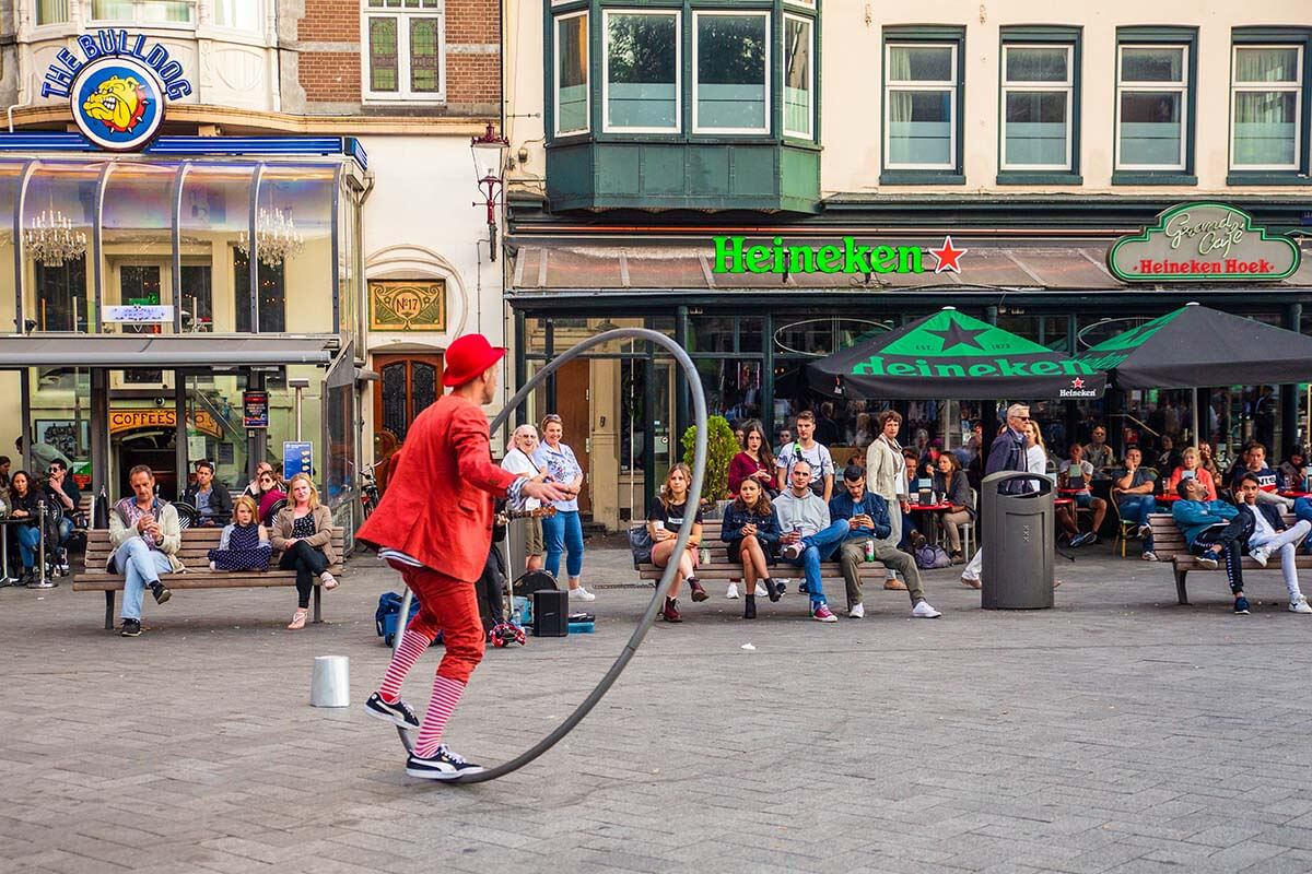 Street entertainer at Leidseplein town square in Amsterdam