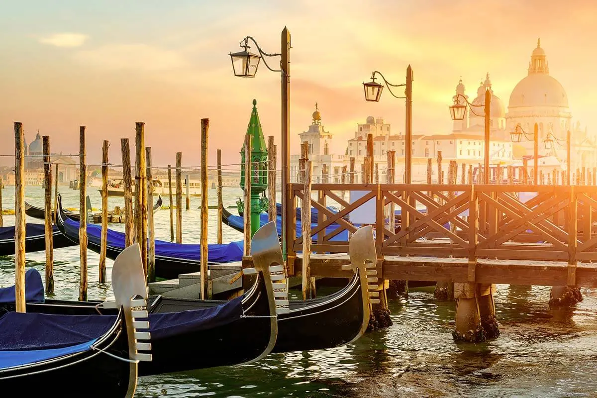 18 Must-See Places Top Things Do in Venice, & Tips)