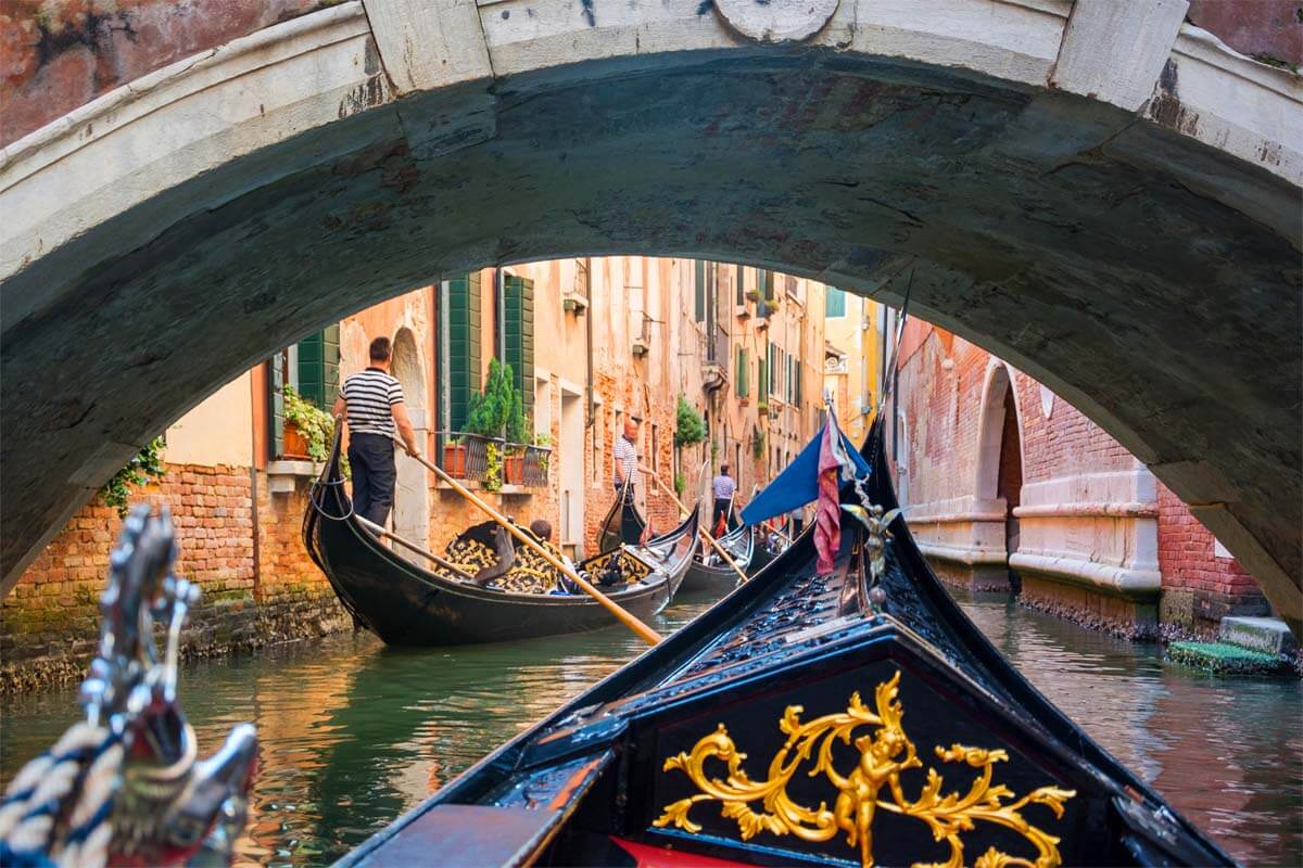 What to do in Venice - take a gondola ride on the canals