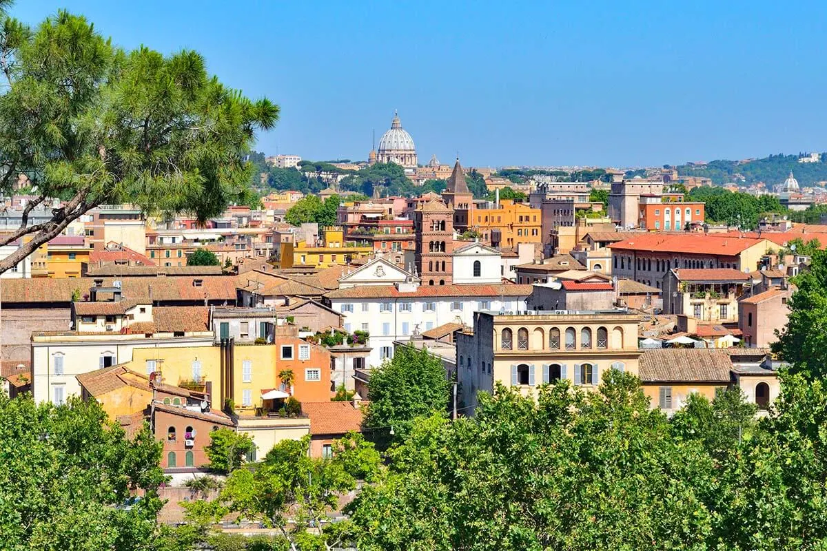 Horizonte de la ciudad de Roma desde el mirador Giardino degli Aranci (Jardín de Naranjos)