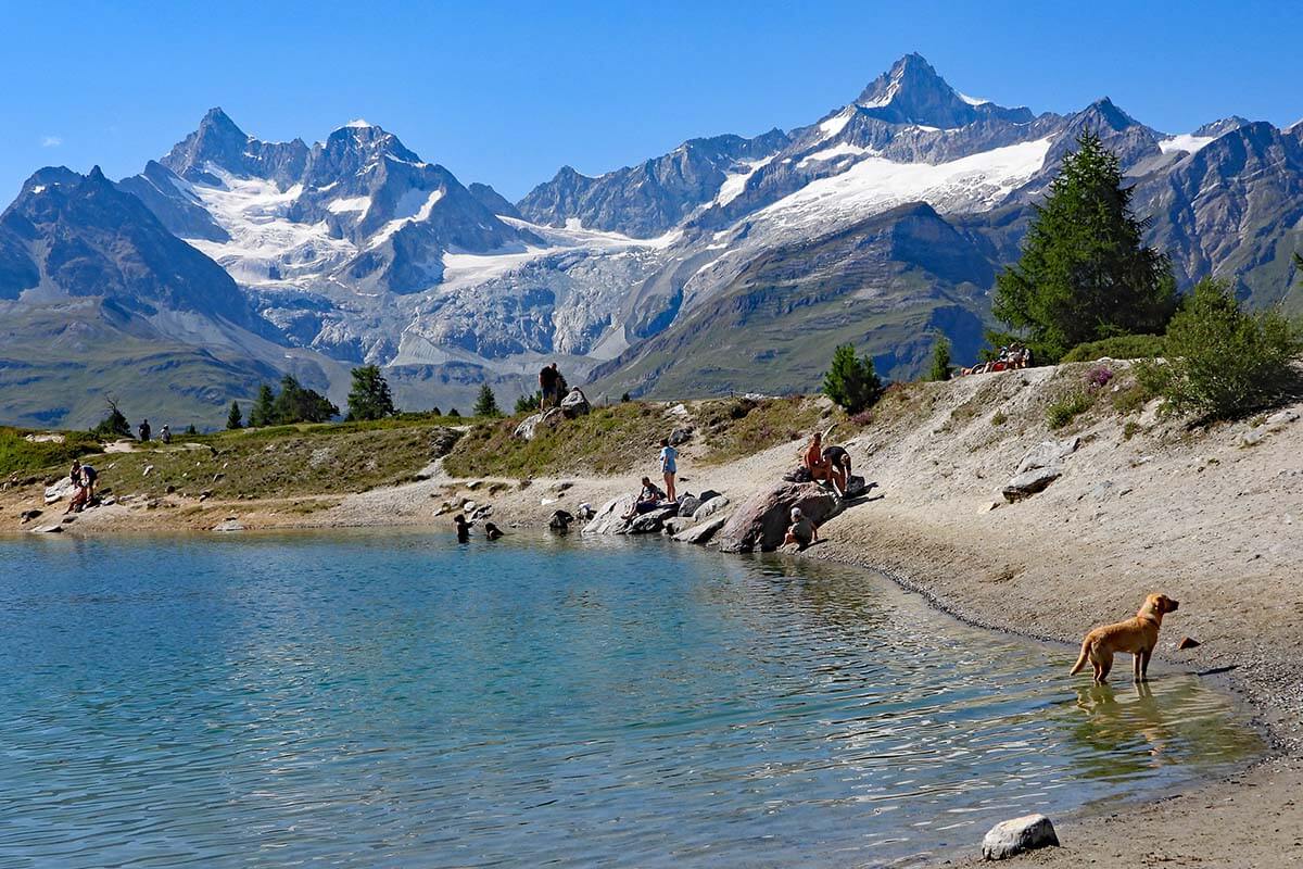 Grunsee (Grünsee) swim lake in Zermatt