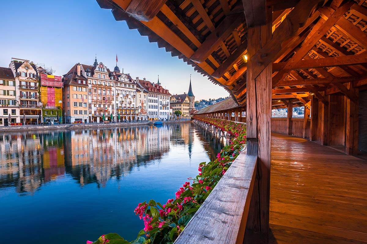 Lucerne Chapel Bridge and old town