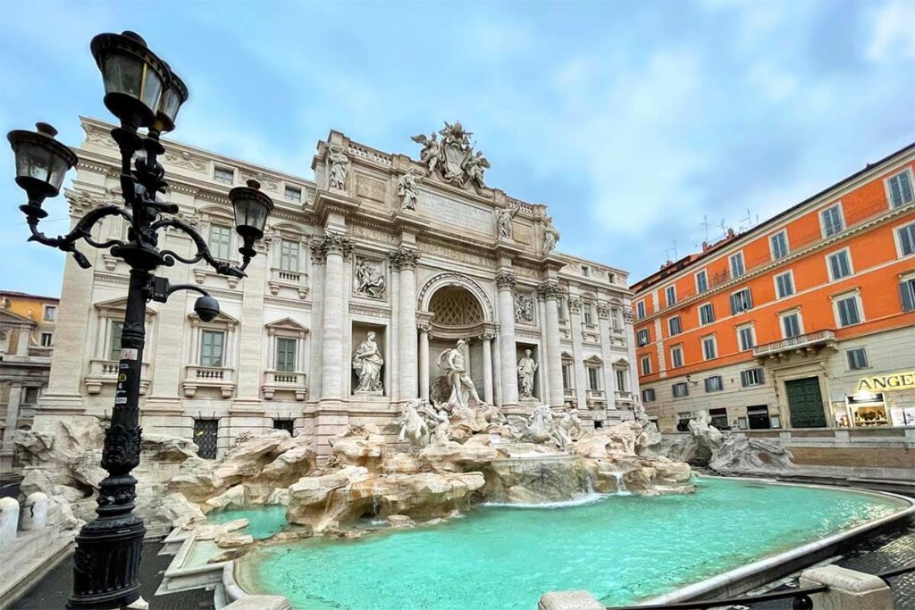 Top places in Rome - Trevi Fountain