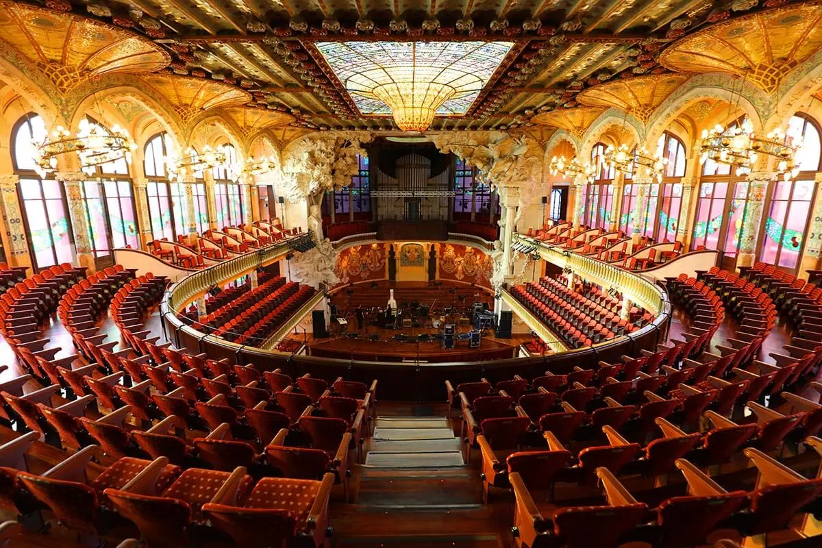 Palau de la Musica Catalana is one of the most beautiful places to see in Barcelona