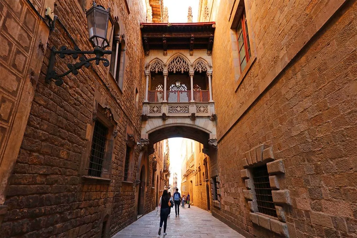 El Pont del Bisbe in Barcelona old town