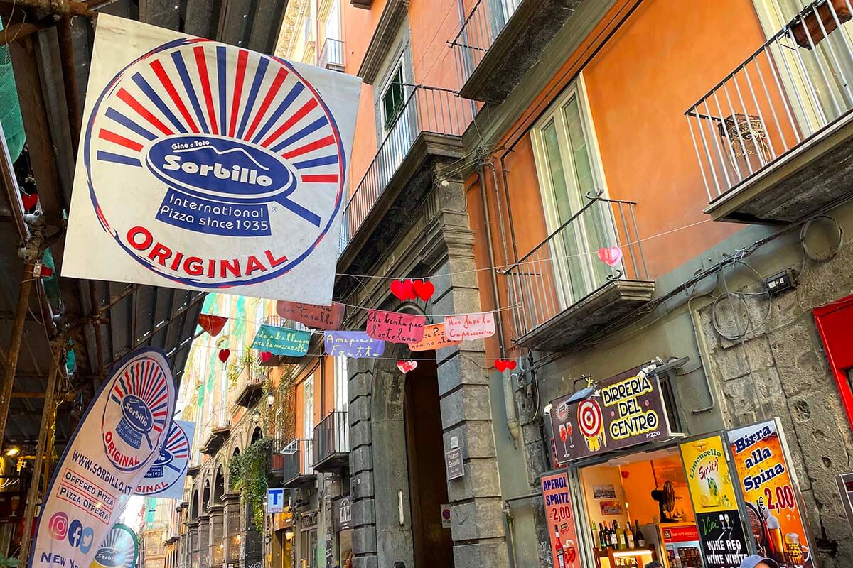 Gino e Toto Sorbillo pizza restaurant on Via dei Tribunali in Naples