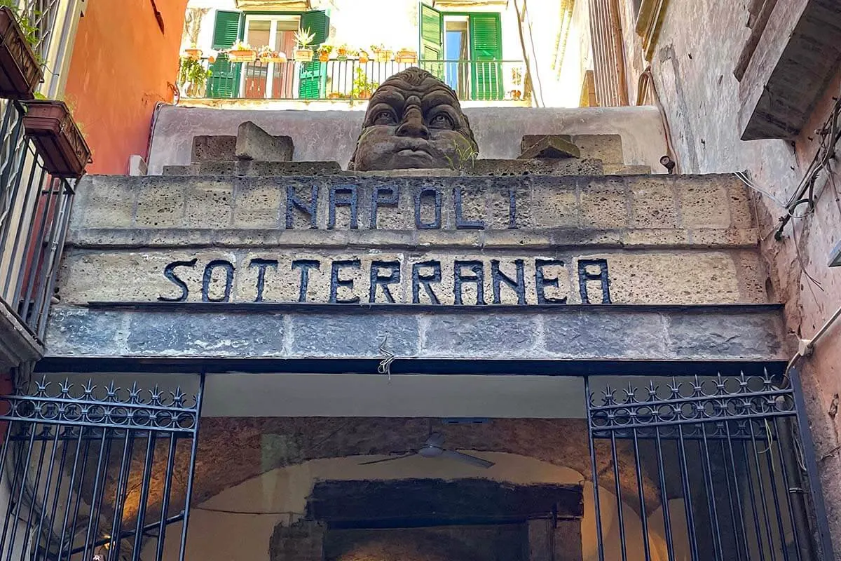 Napoli Sotterranea (Naples Underground) entrance sign