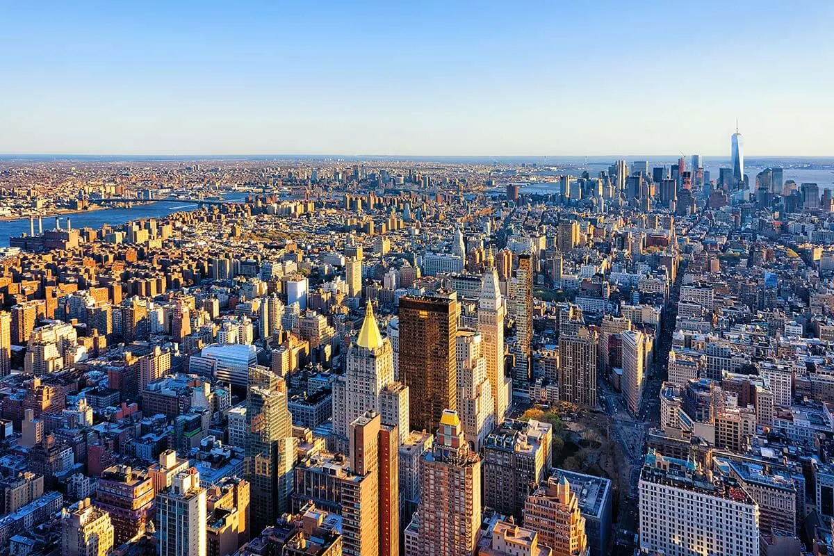 Top of the Rock versus Empire State Building - Hellotickets