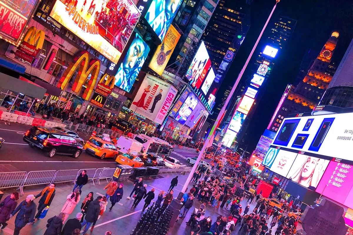 They Keep Times Square in Order, and a Statue Front and Center - The New  York Times