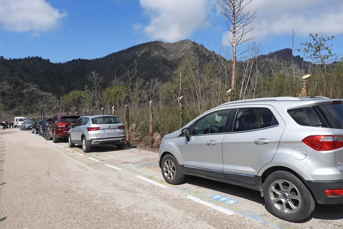 Mt Vesuvius car parking